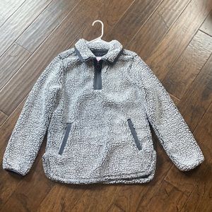 Size Medium Cozy Sherpa Pullover Quarter Zip in Grey